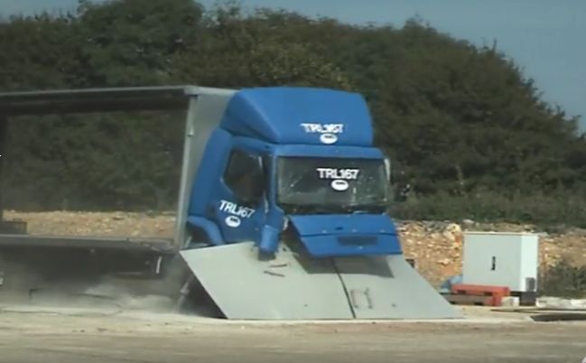 Ekstremna zaščita pred nevarnimi tovornjaki