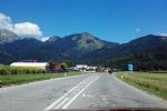 Čez tri gore in zelene travnike - fotografija 17