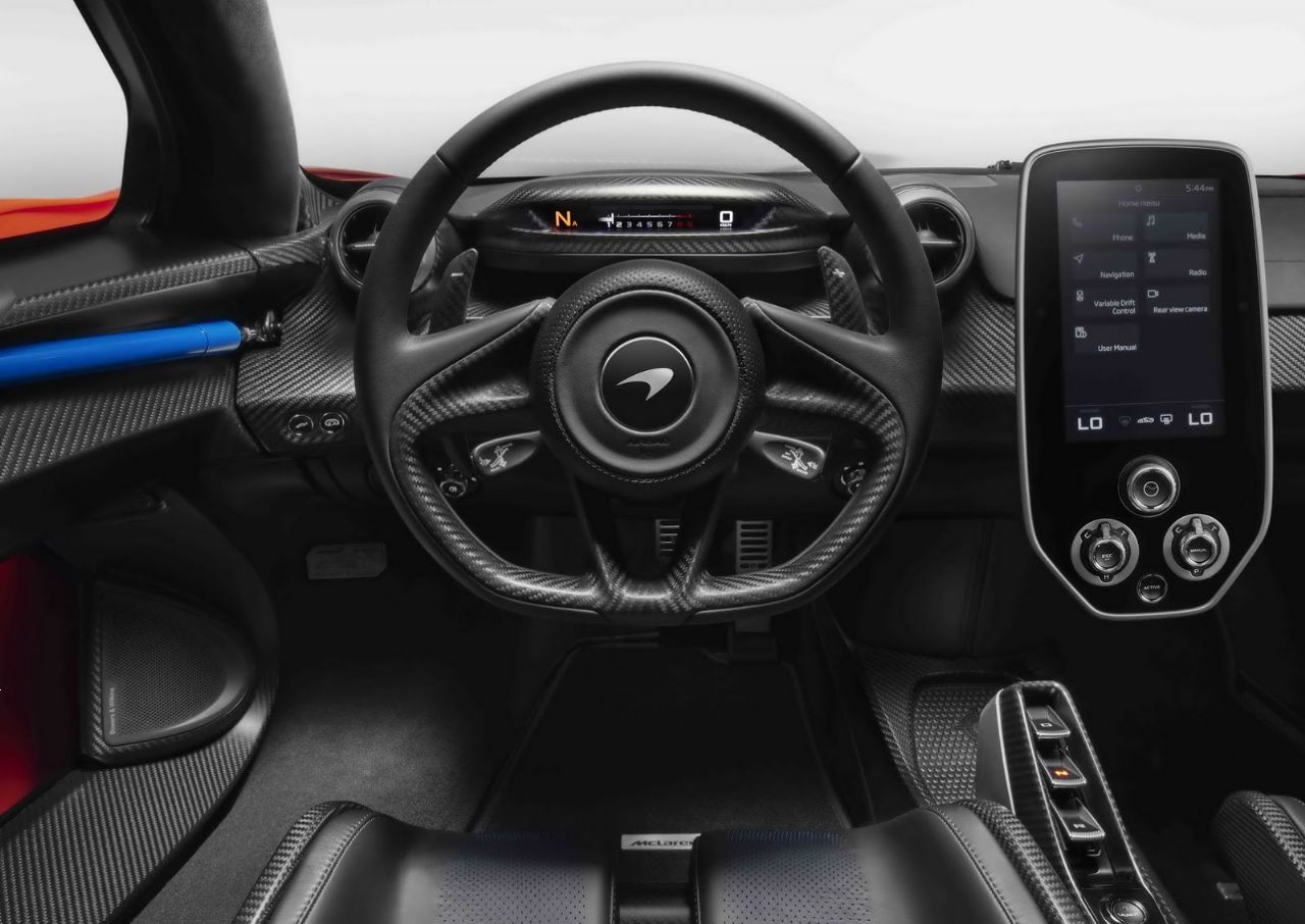 Najzmogljivejši serijski McLaren kot poklon veliki legendi 