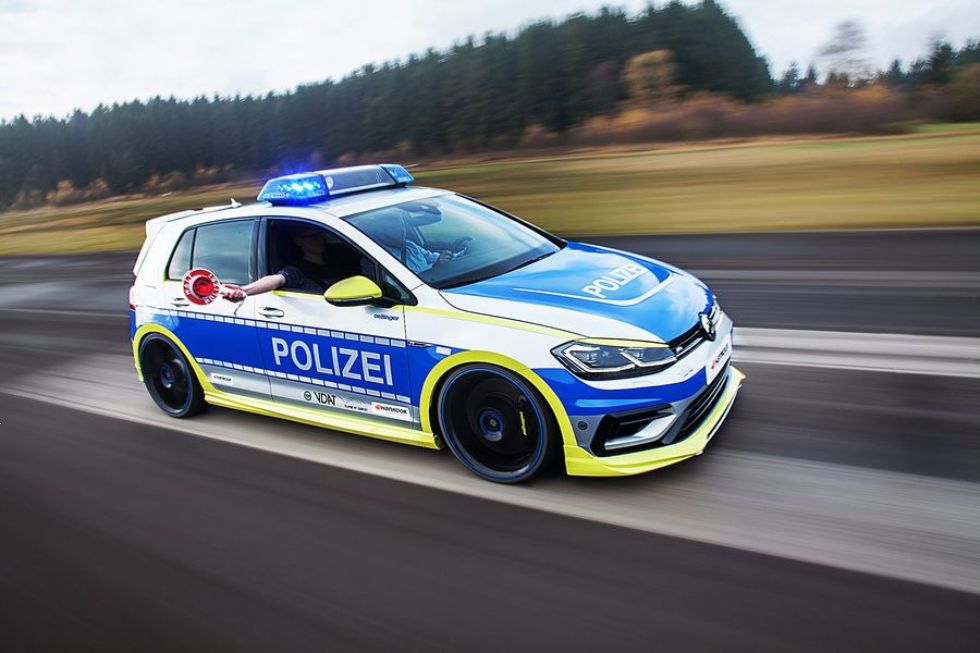 Policijski mišičnjak s 400 konji