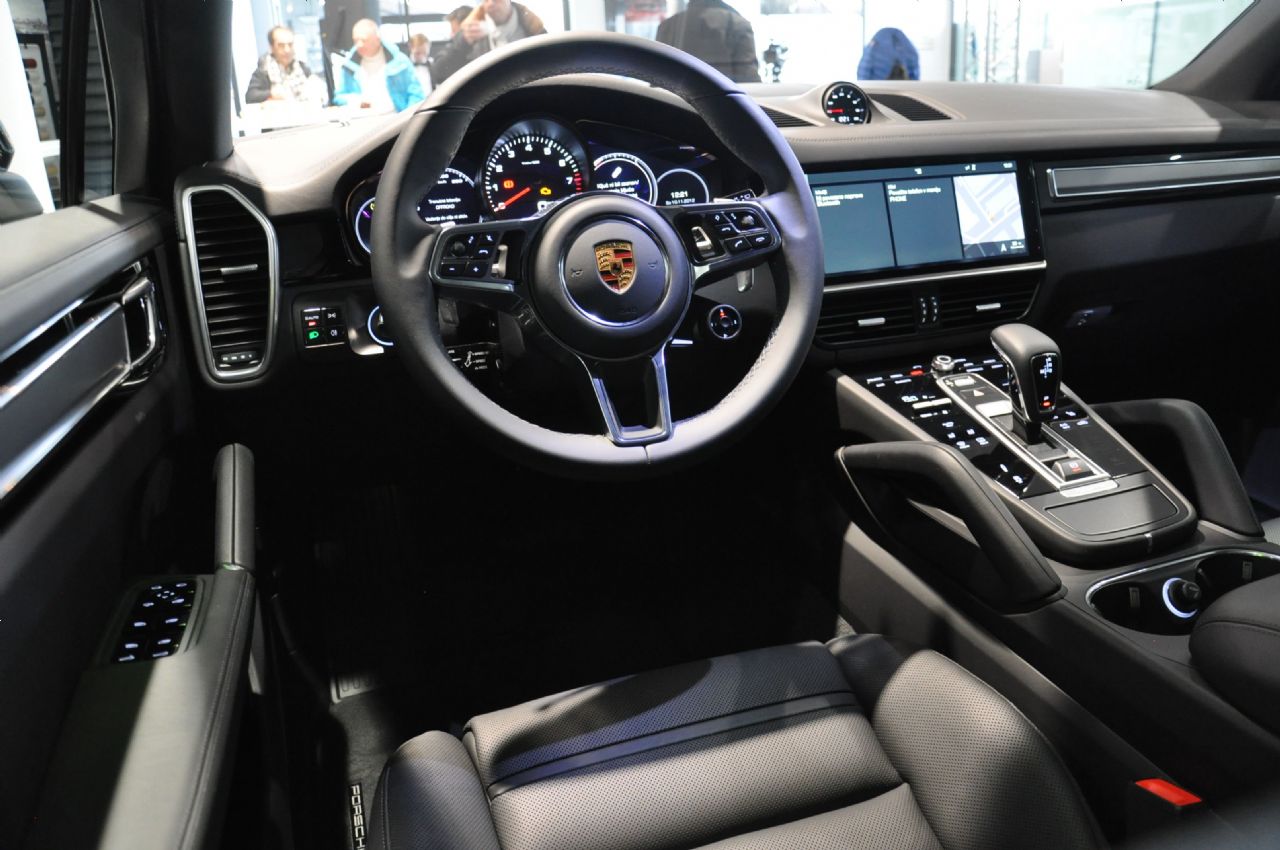 Porschejev terenec v novi izdaji že snubi kupce