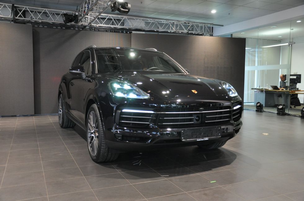 Porschejev terenec v novi izdaji že snubi kupce