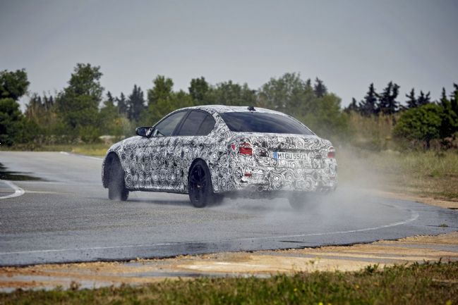 Kako se pelje novi BMW M5