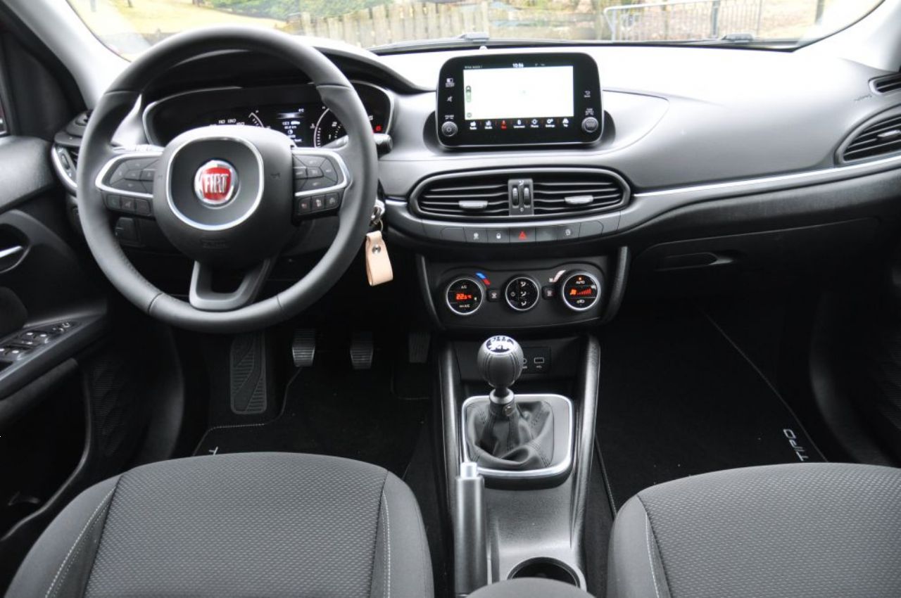 Letno kar 800 Fiat Tipov na slovenskih cestah
