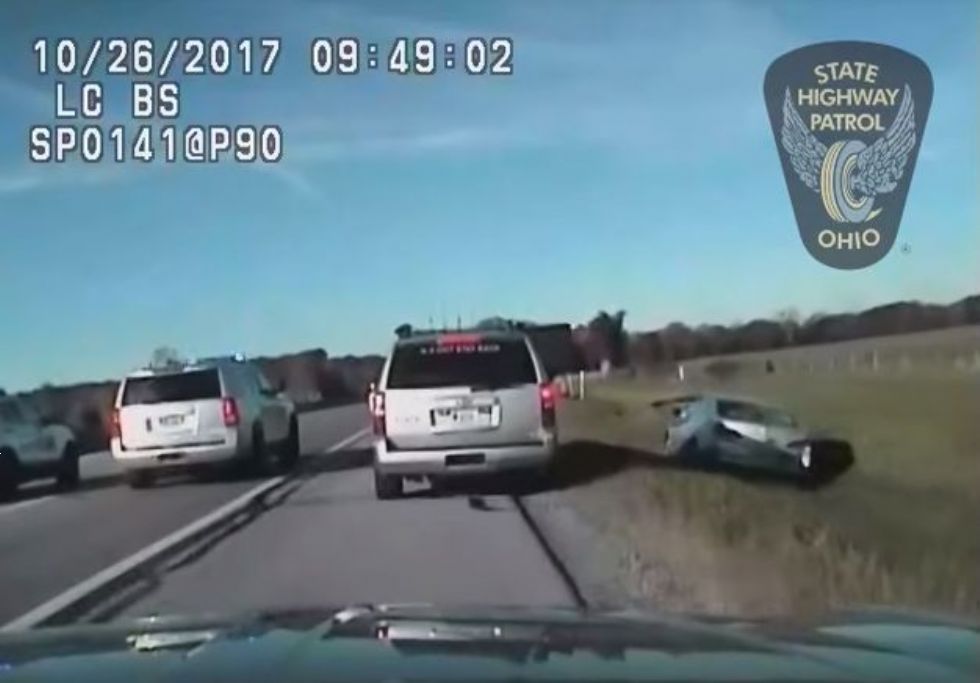 Policija v lovu za 10-letnikom, ki je očetu ukradel avto