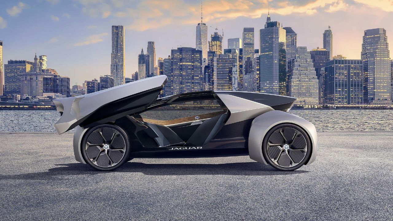 Elektrognana klasika in avtomobil za leto 2040