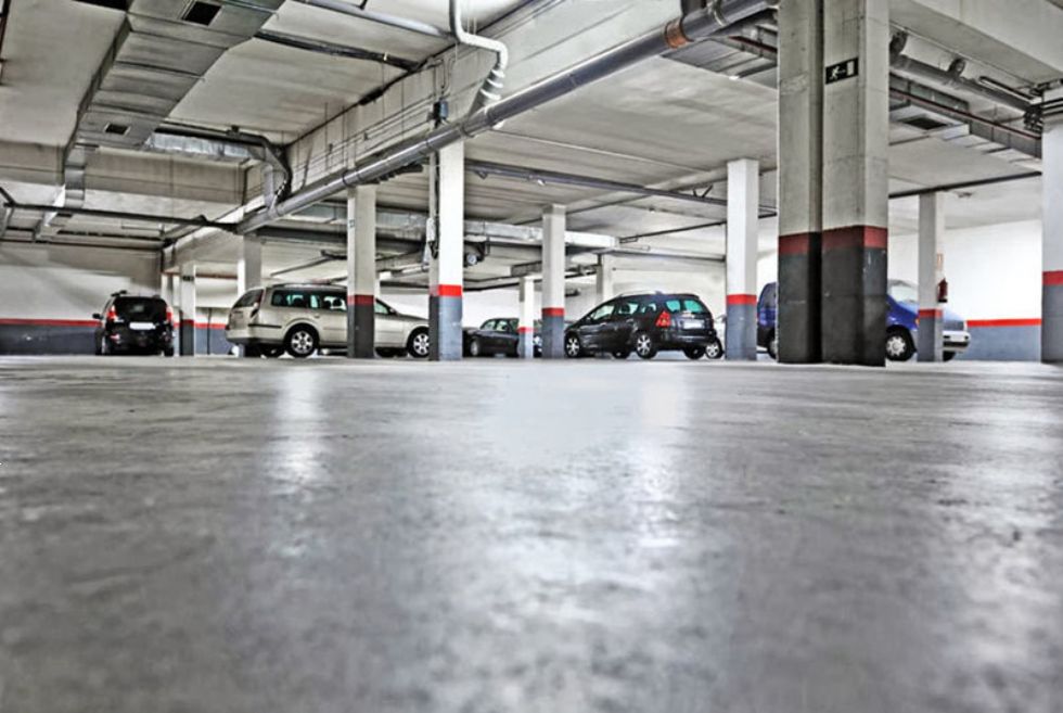 Britanci letno iščejo parkirane avtomobile kar 35 milijonov ur