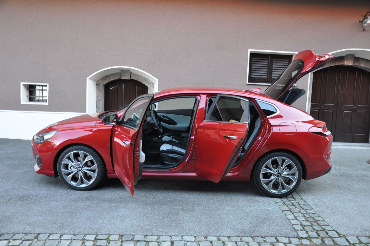 Petvratni kupe kot zadnji člen družine i30
