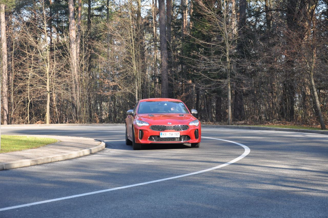 Evropsko-korejski granturismo ogrel Slovence