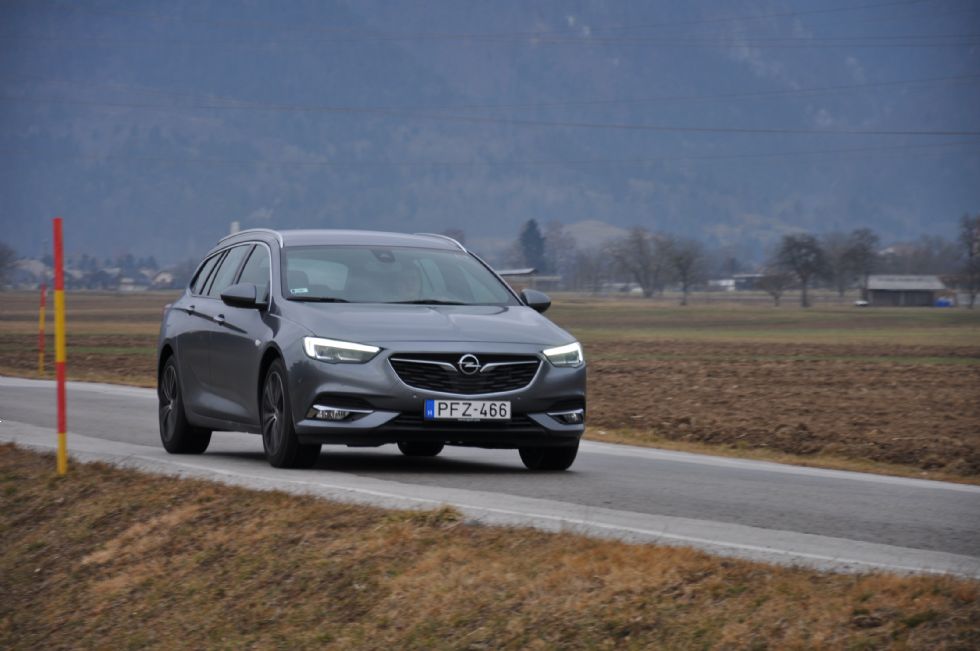 Prostoren in varčen karavan za nezahtevne kupce