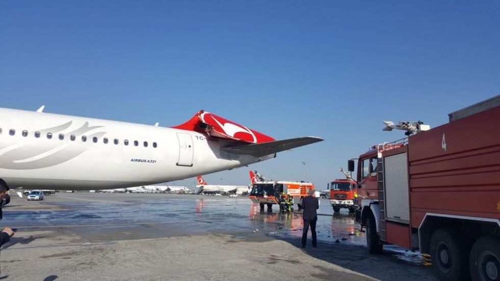 S krilom odtrgal rep Airbusu A321
