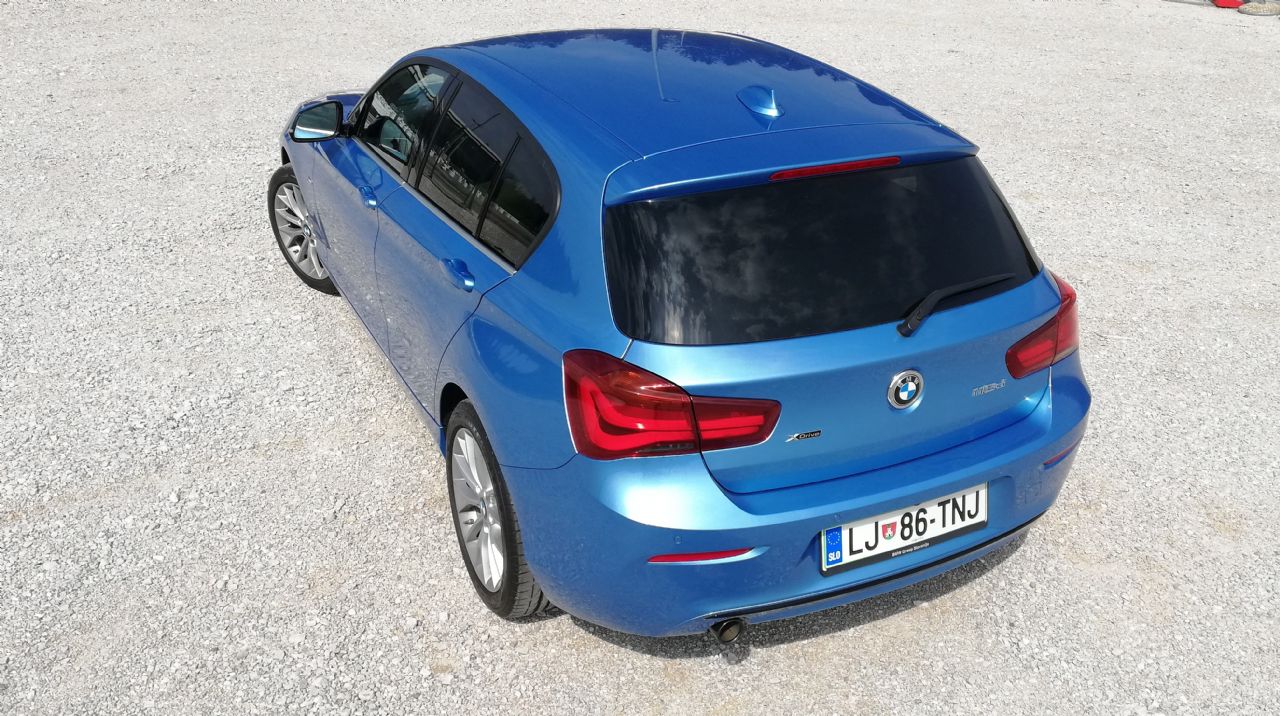 S štirikolesnim pogonom in 4,9 litra povprečne porabe