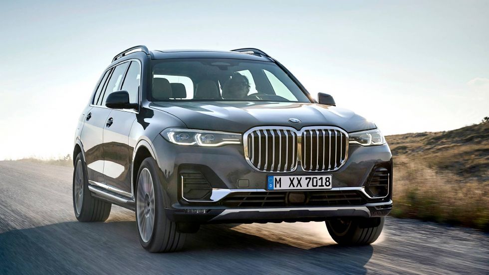 Veliki BMW X7 s sedmimi sedeži Veliki BMW X7 s sedmimi sedeži