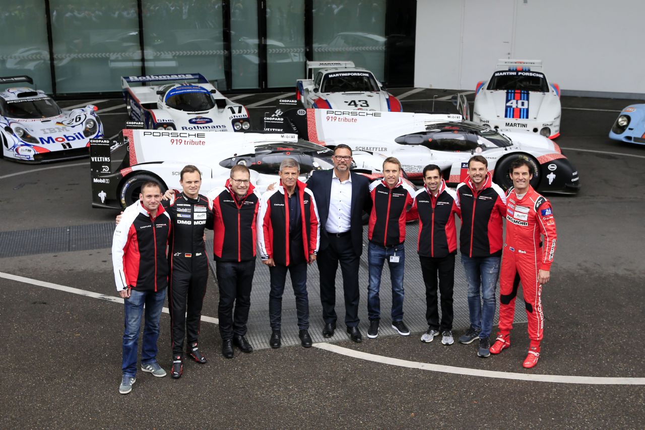 Poslovilna vožnja dveh Porschejevih dirkalnikov