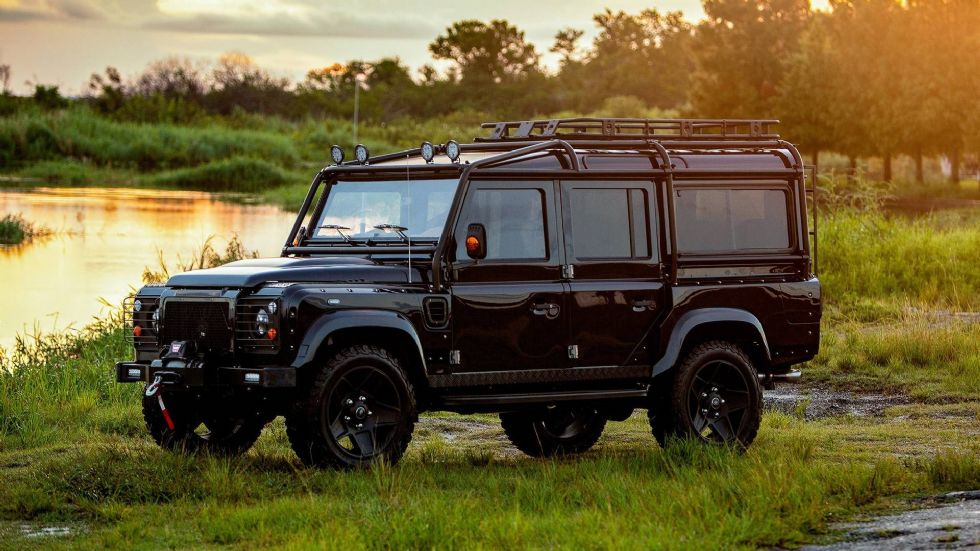 Defender z motorjem Corvette