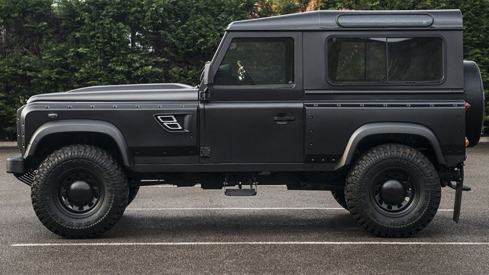 Defender padel pod Kahnov nož