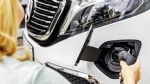 Prvi električni premium kombi - fotografija 8