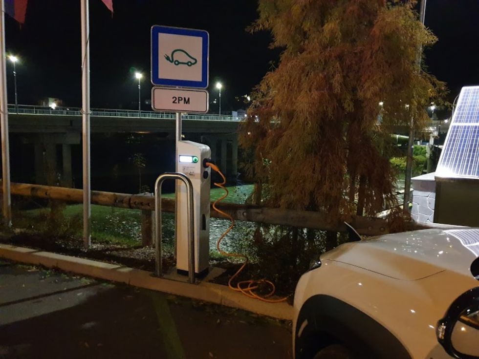 Prodaja EV v novembru narasla za 44%