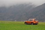 SUV s sprednjim pogonom in malim motorjem - fotografija 23
