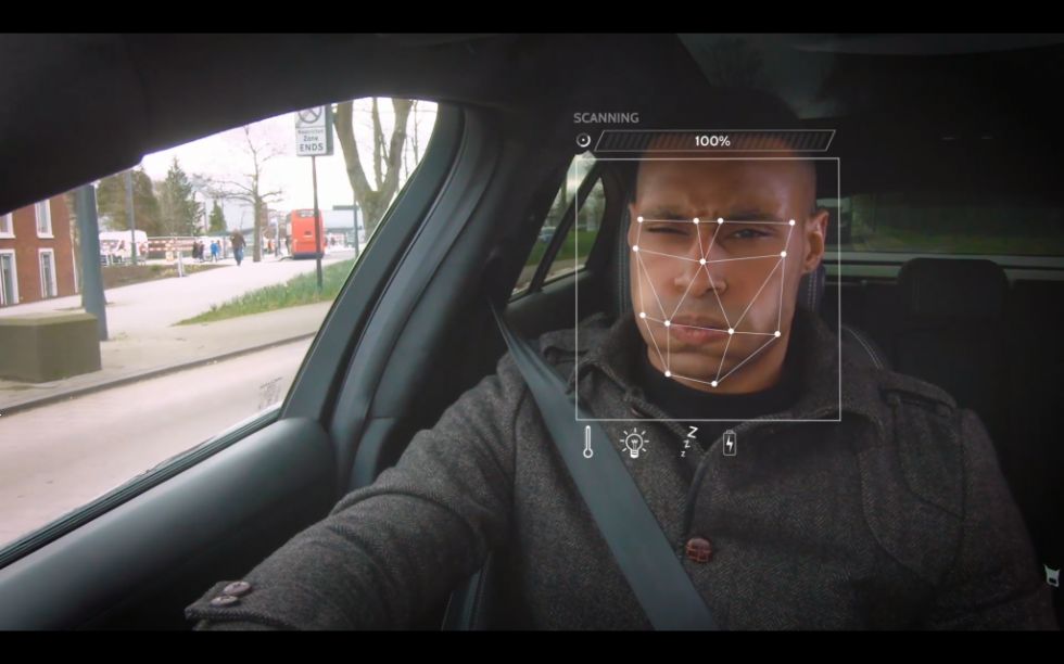 Jaguar testira razpoloženje med vožnjo