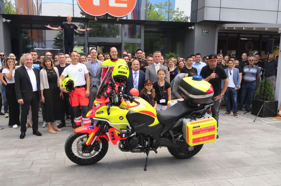 Nov reševalni motocikel za ljubljanske reševalce