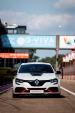 Najhitrejši, najzmogljivejši in najdražji Megane RS - fotografija 7
