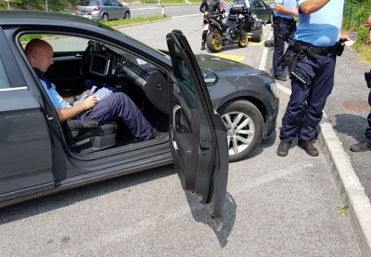 Poostren nadzor motoristov, velik poudarek cestam v Posočju