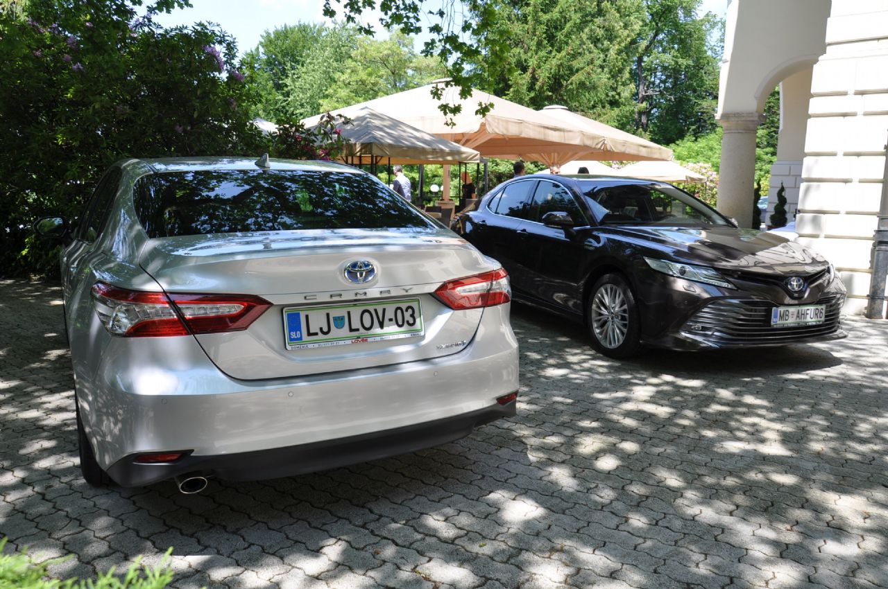 Camry po dolgem zatišju previdno vstopa na slovenski trg