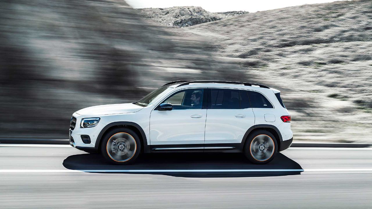 Kompaktni Mercedesov SUV s sedmimi sedeži