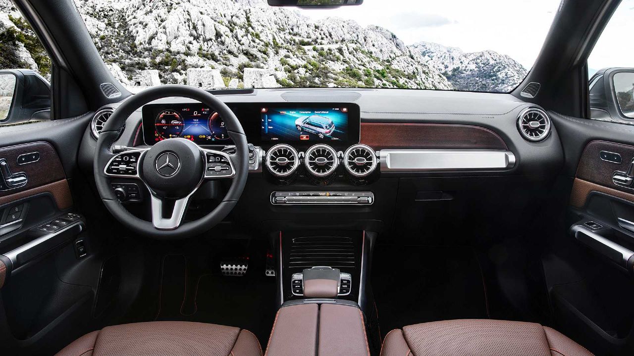 Kompaktni Mercedesov SUV s sedmimi sedeži