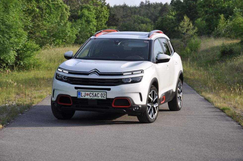 Tudi bencinsko gnani C5 AirCross ima svoje adute
