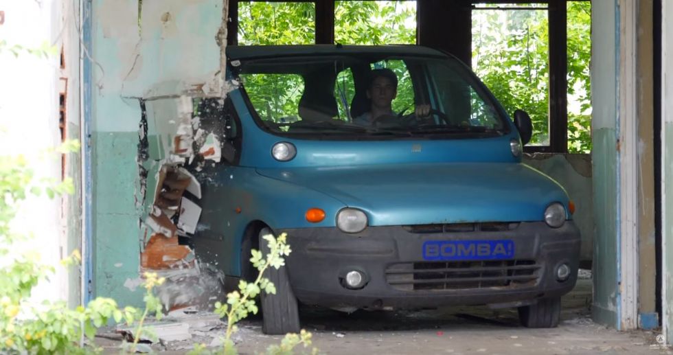 Madžarski Ken Block dokazal, da je Multipla uporabna tudi za drift