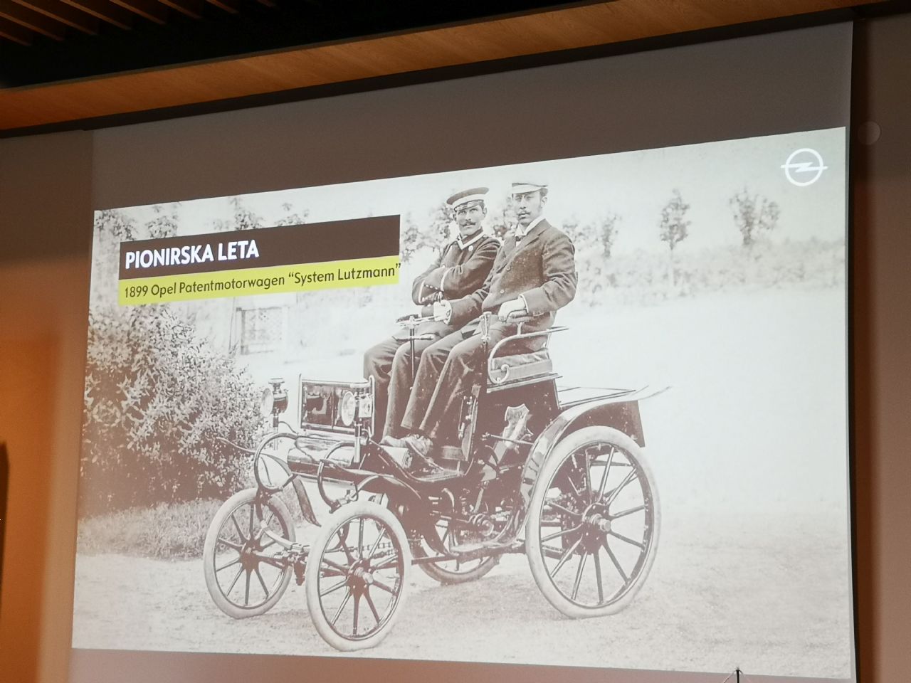 Kakšno zvezo ima Chio čips z znamko Opel?