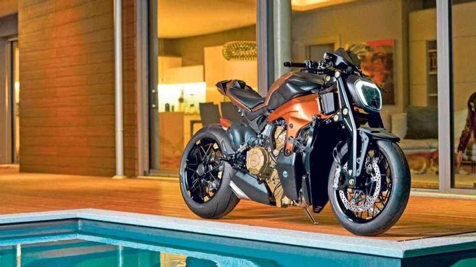 Prihaja Ducatijev naked z V4 strojem