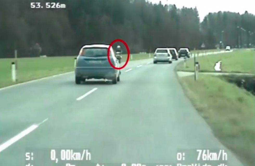Dokaz, zakaj je uporaba telefona med vožnjo zelo nevarna