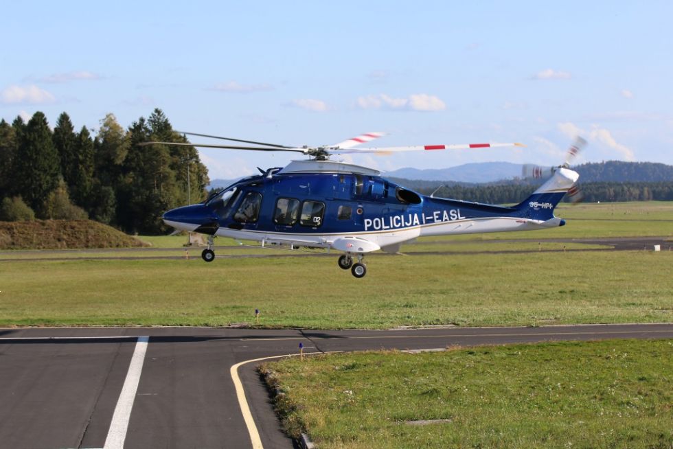 Policisti z novim helikopterjem, polno operativen bo čez nekaj mesecev