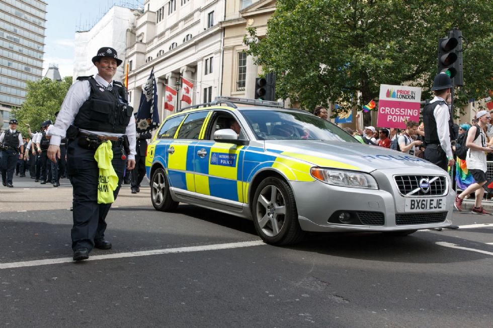 Prva motorizirana britanska policija