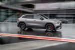 Najmanjši Mercedesov križanec s 388 konji - fotografija 6