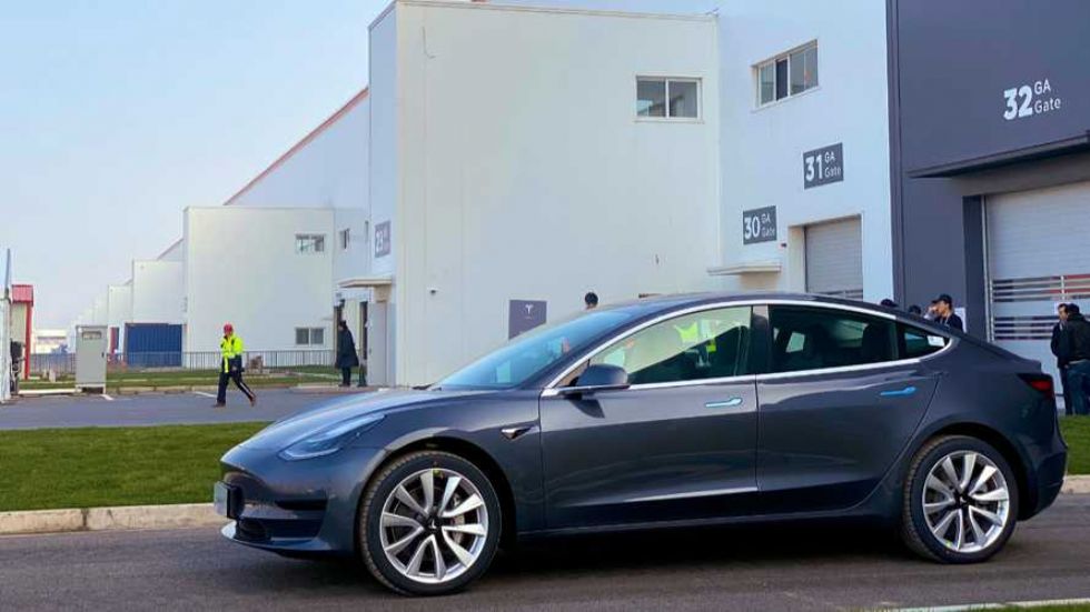 Kitajski Model 3 bo nekoliko cenejši