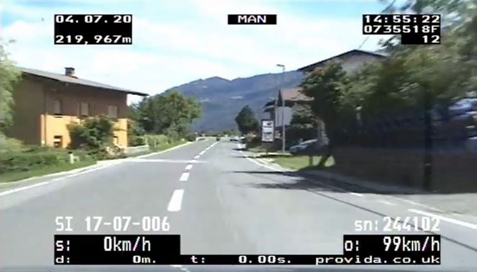 Kazen 3700 evrov, 26 kazenskih točk in zaseg motocikla