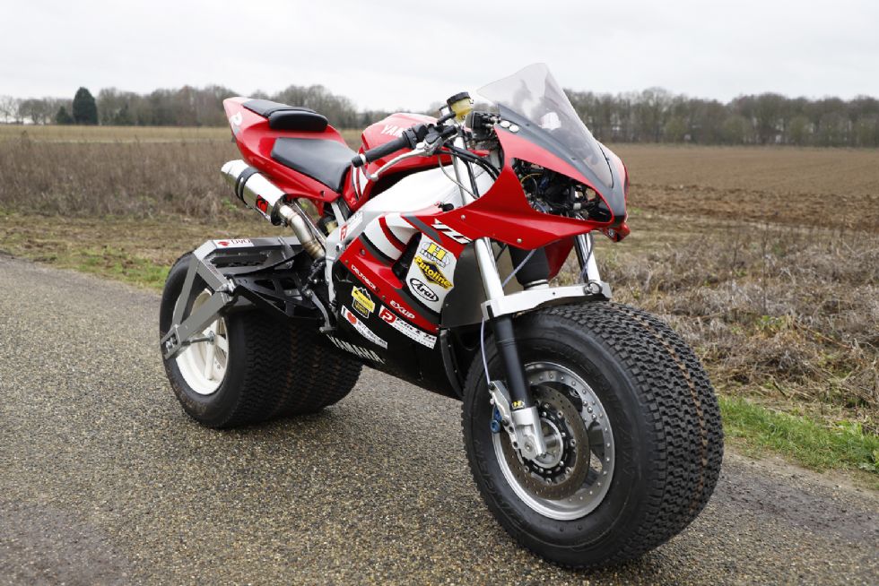 S predelano Yamaho R1 na Severni pol