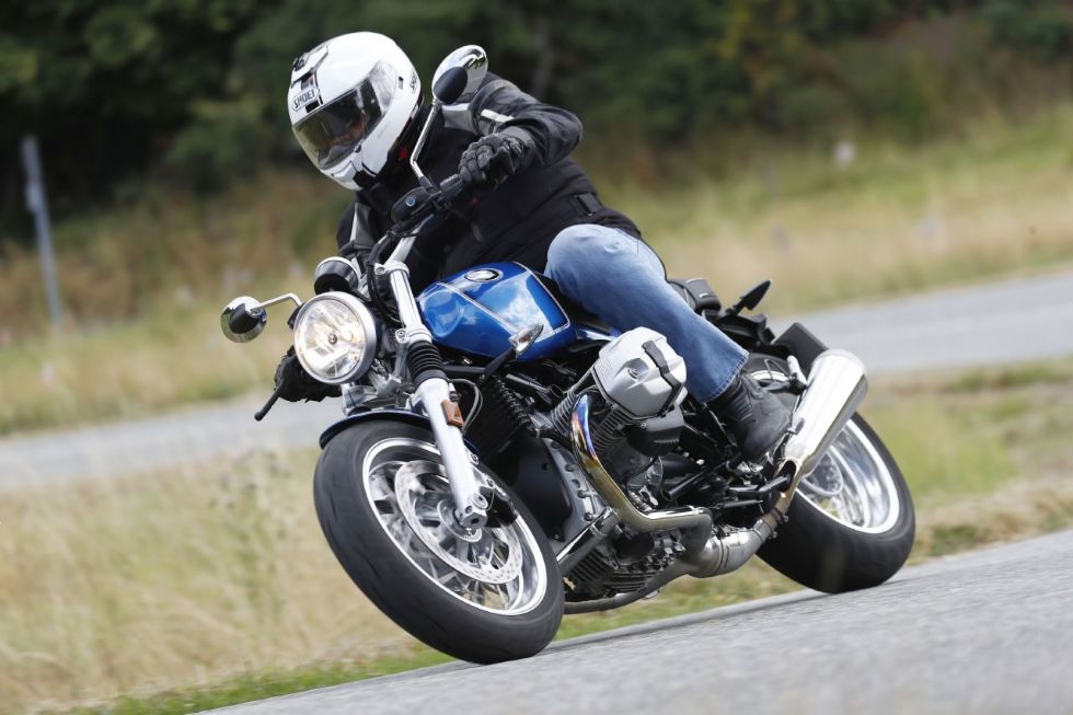 Motoristi, naj vas visoke temperature in sonce ne zavedejo