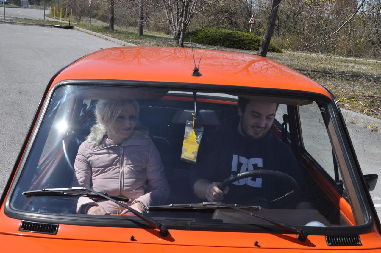 Legende živijo, legende vozijo