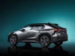 Električna Toyota ima volan v obliki črke U - fotografija 4