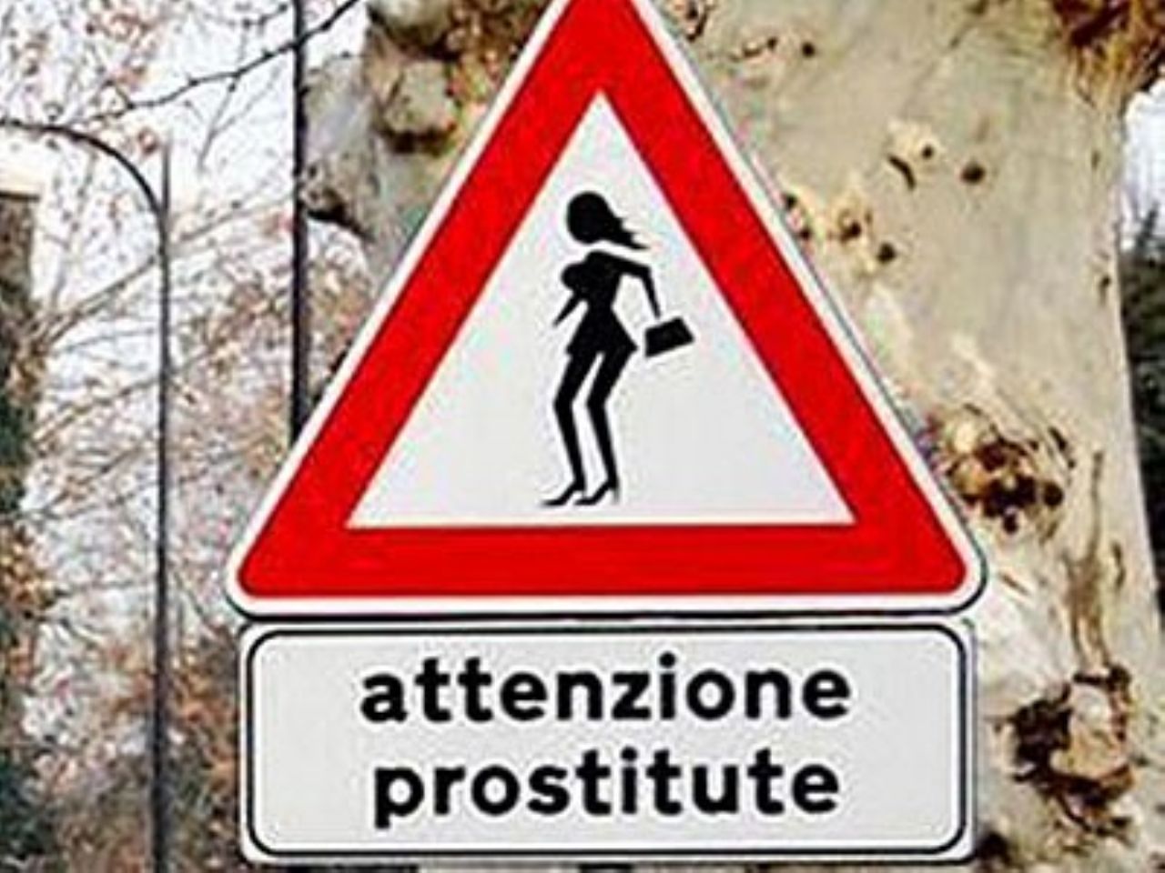 Pozor, prostitutke in pijanci na cesti!