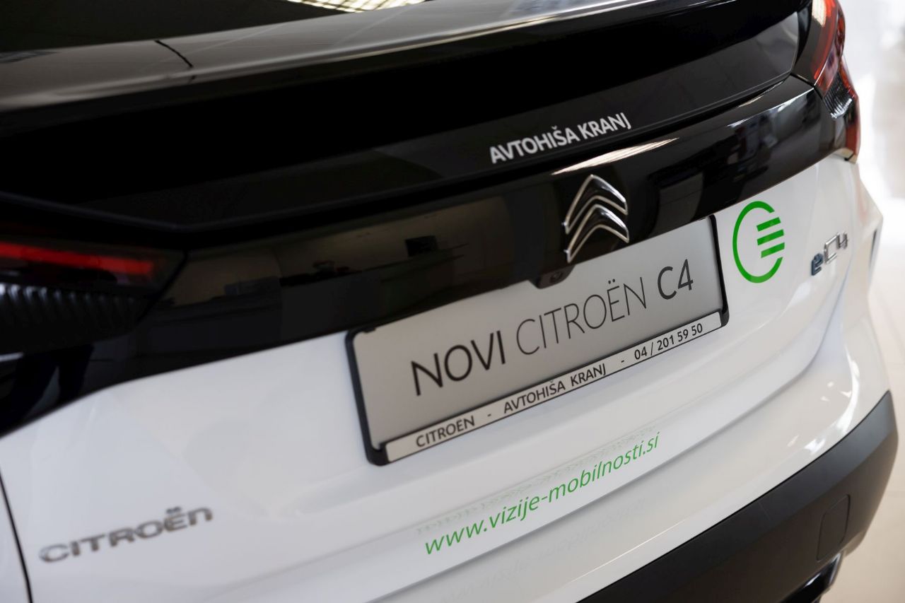 Zakaj se bo po ulicah Kranja vozilo 16 električnih Citroenov