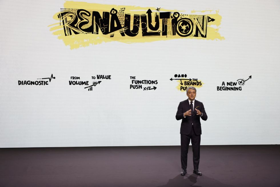 Do leta 2025 kar 24 novih modelov, a hkrati zelo globoki rezi