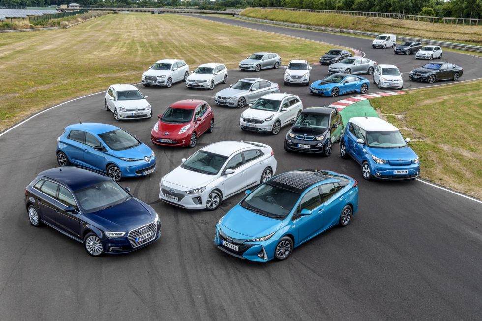 Delež električnih vozil še naprej raste
