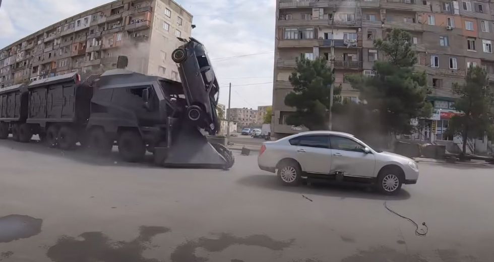 Avtomobile so tudi dejansko uničevali