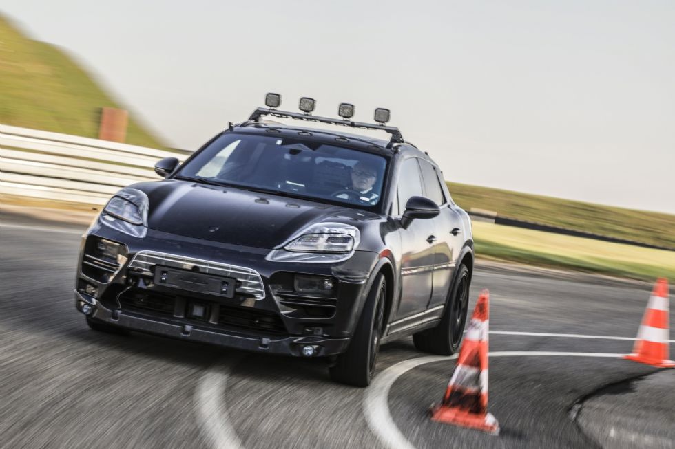 Elektrognani Porsche Macan v prodajnih salonih čez dve leti
